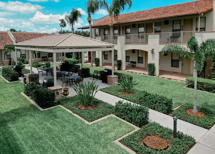 The Bungalows On Shary Mission