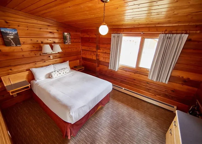 Jasper House Bungalows