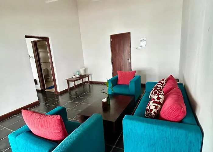 Reef Bungalow Hotel Pamunugama