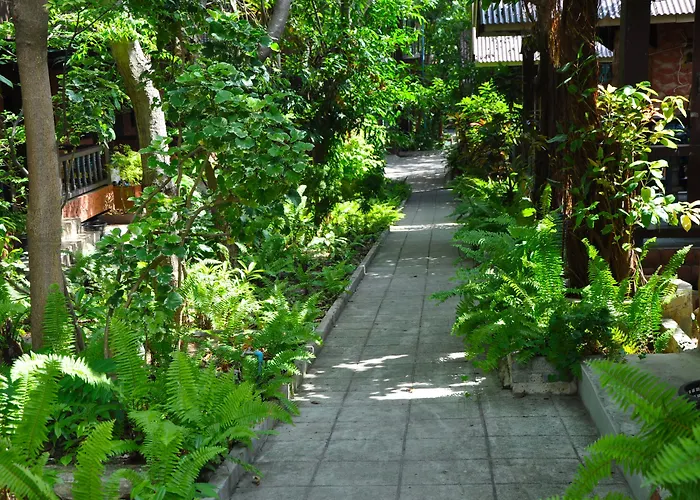 Coral Resort & Bungalows Haad Rin