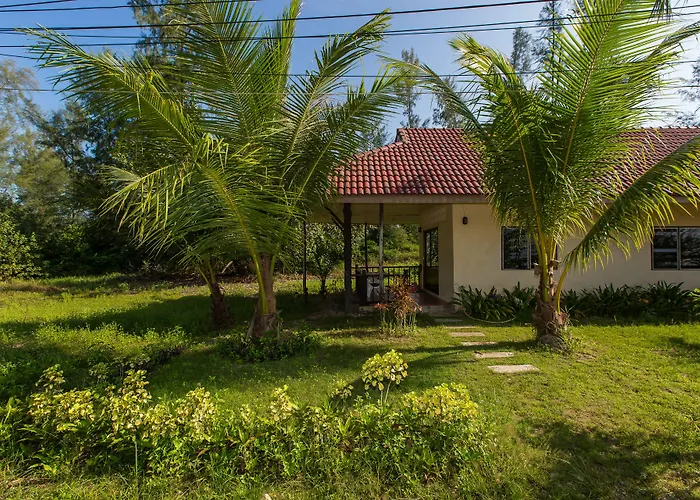 Pranee Beach Bungalows Koh Kho Khao Island