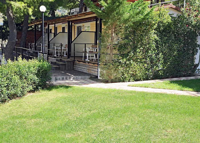 Chrissa Camping Rooms & Bungalows Delphes