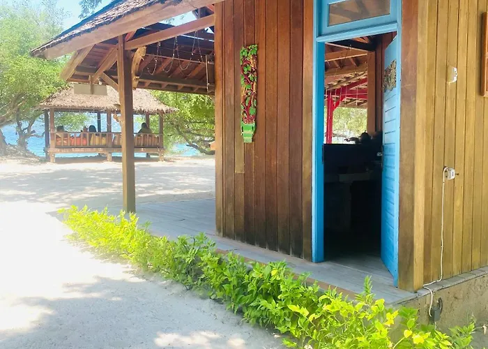 Biru Meno Beach Bungalows Gili Meno