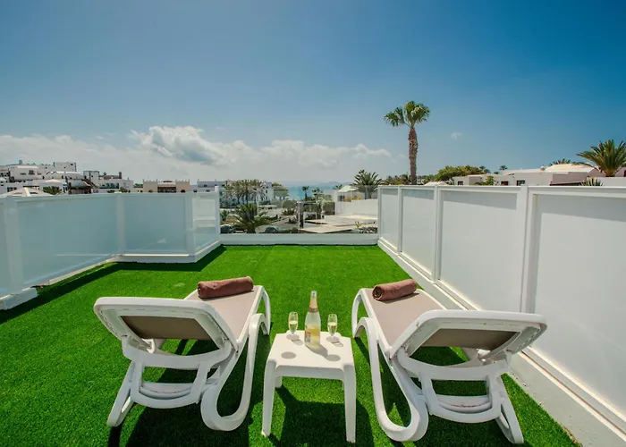 Apartamentos LIVVO Coloradamar Playa Blanca 