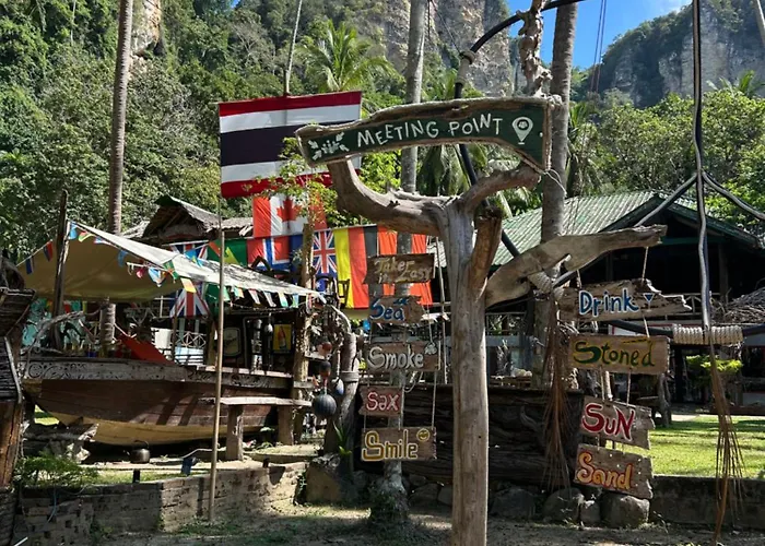 Chill Out Bar And Bungalows Tonsai Beach