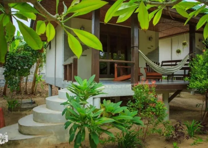 Seaflower Bungalows Srithanu
