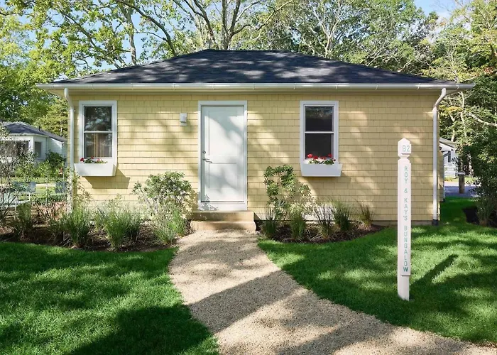 Silver Sands Motel & Beach Bungalows Greenport