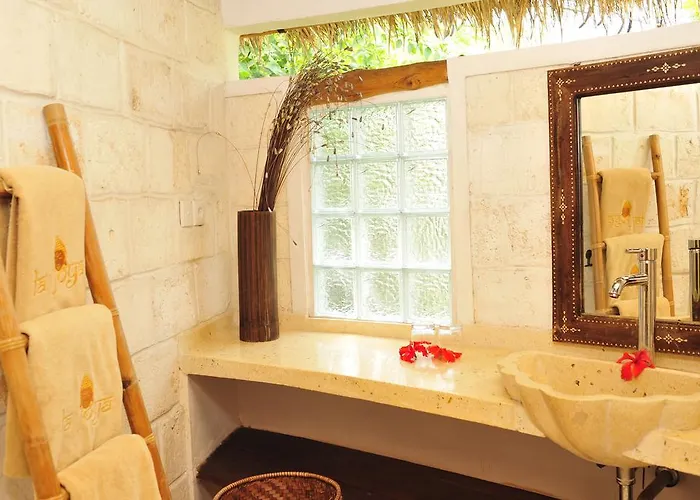 La Joya Villa And Bungalows Kuta 