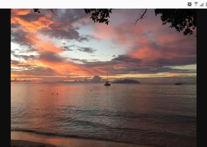 Beau Vallon Bungalows