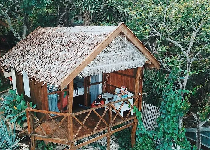 Cosmos Bungalows Bira